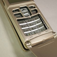 Samsung SGH-N105 – Gold and Gray T-Mobile Very Rare Phone Untested For Parts