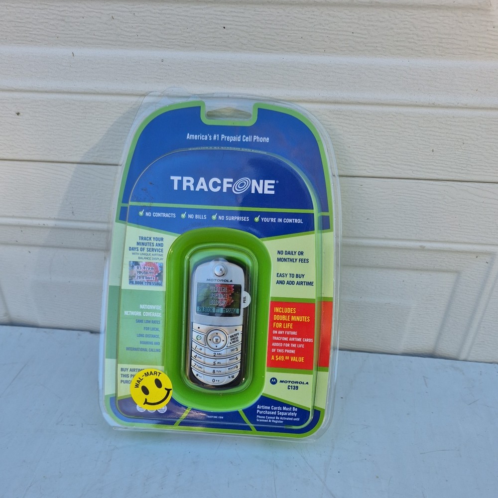 New Motorola C139 TracFone Prepaid Cell Phone GSM Compact