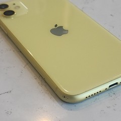 Apple iPhone 11 – 128 GB – Yellow (Unlocked) Clean Esn