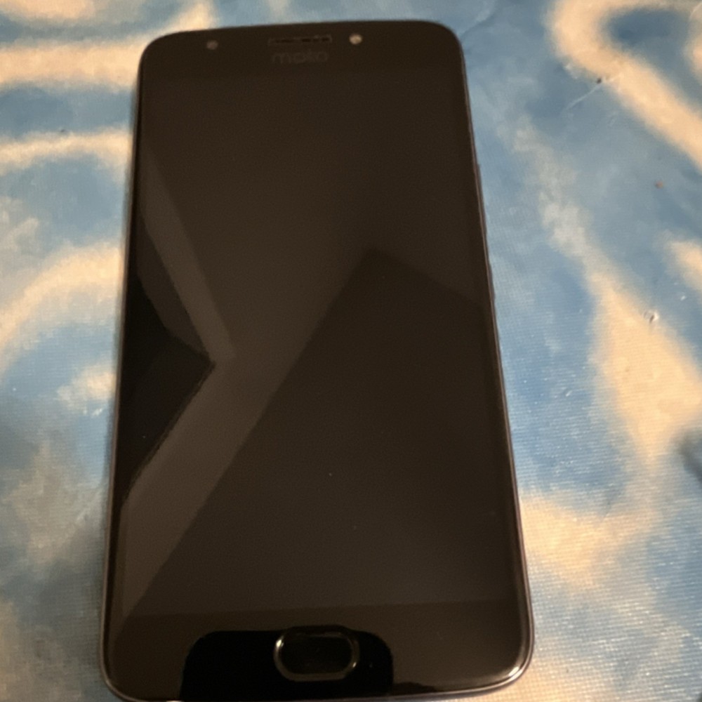 Motorola Moto E4 Plus Smartphone Gray Android 7.1.1 NCRS26.58-44-12 M8920