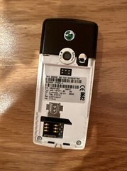 Sony Ericsson T610 – Silver and Black Cellular Phone – Untested