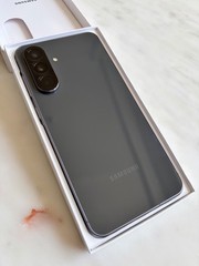Samsung Galaxy A56 5G – 256 GB – Graphite (Unlocked)