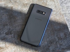 Samsung Galaxy S10e G970F 128GB 5.8 inches Dual SIM Unlocked Smartphone Open Box