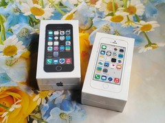 Apple iPhone 5/5s 8/16/32/64GB Factory UNLOCKED(any carrier multiple color