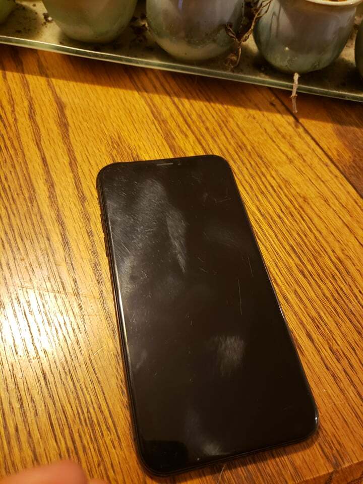 Apple iPhone X – 64GB – Space Gray (Xfinity) A1865 (CDMA + GSM) (Repairs Needed)