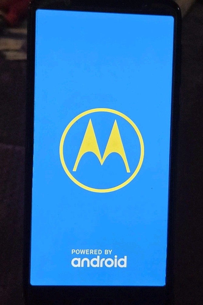 Motorola Moto G6 – 32GB – Black (TracFone locked) Fingerprint Sensor