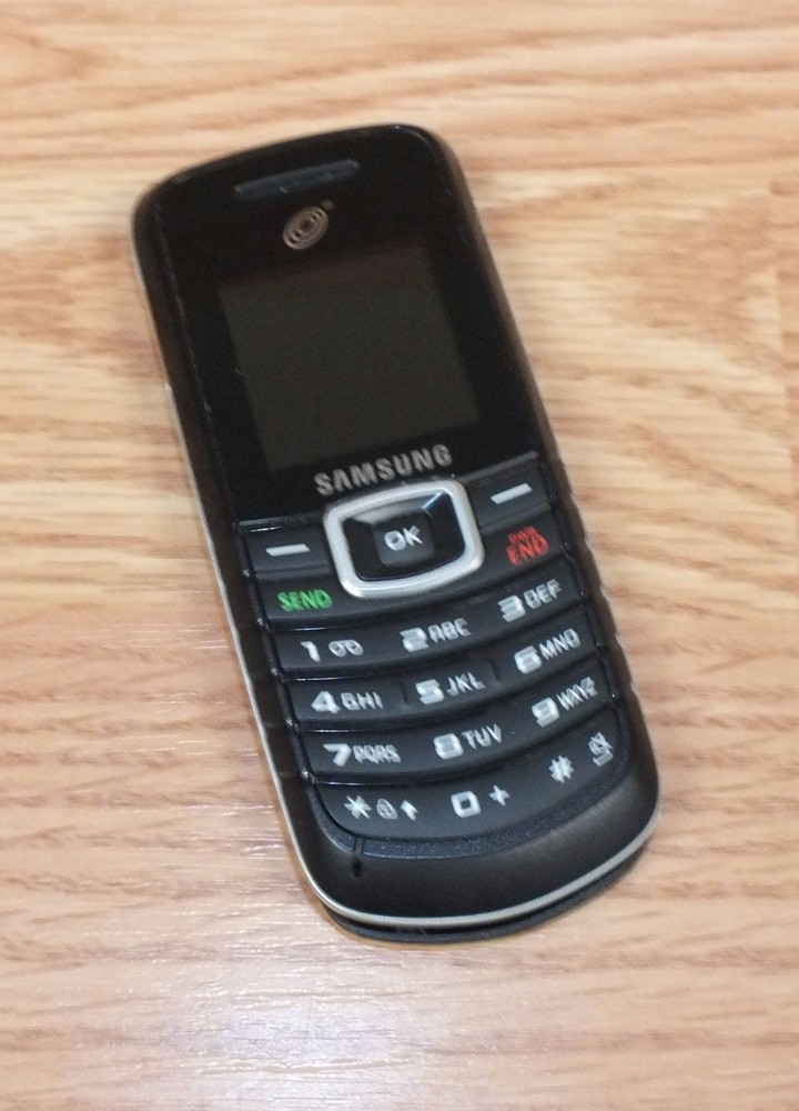 Samsung (SGH T105G) Black TracFone GSM TFT LCD PrePaid Cellular Phone ONLY