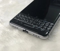 BlackBerry Keyone 64GB 32GB 12MP 4G LTE Unlocked Android Smartphone- New Sealed