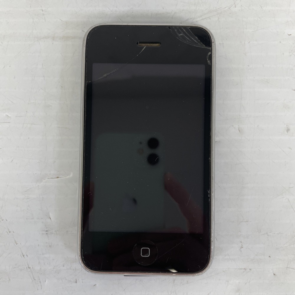 Apple iPhone 3G 16GB Black AT&T A1241 GSM Cracked Screen