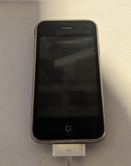 Apple iPhone 3GS (16GB) (A1303) – Black (AT&T) SEE DESCRIPTION!!