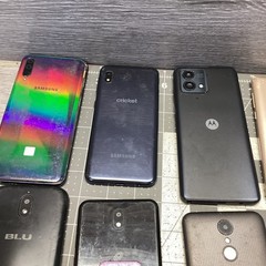 Random Lot of 20Cell Phones Untested, for Parts or Repair Assorted Apple Samsung