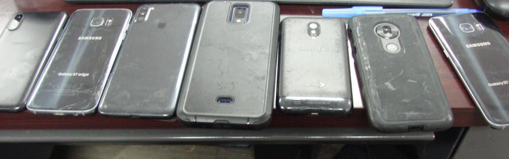 Lot of 7 untested cell phones for parts – samsunge galaxy s7 edge,A11, n more-FB