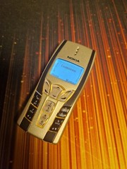 🛸 Nokia 8210 Alien Edition 👽 ‘Guess Who?’ – Retro Style with a Twist! 🌟✨