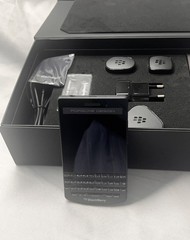 Blackberry Porsche Smartphones design p’9983