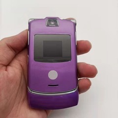 Motorola RAZR V3 GSM 850 /900 /1800 /1900 Unlocked Flip Bluetooth video Phone