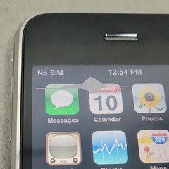 Apple iPhone 3G 8GB MB702LL/B iOS 4.2.1 Dead Pixels Vol Buttons Not Working