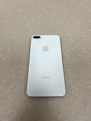 Apple iPhone 8 Plus-64GB-Silver (Unlocked) A1864 (CDMA + GSM) Works with Verizon