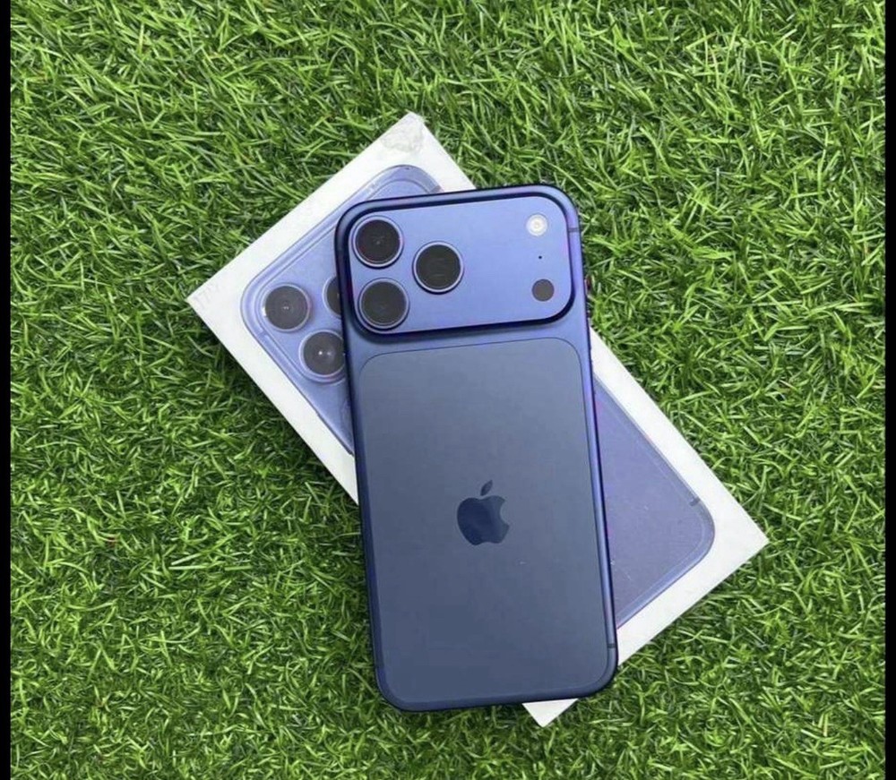 Apple iPhone 17 Pro Max 256 GB Deep Blue – Factory Unlocked