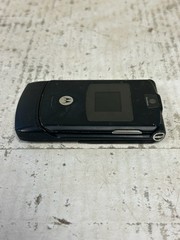 Motorola RAZR / Razor V3 – Black ( AT&T / Cingular ) Flip Phone No Battery