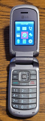 LG UX220 – Black and Silver ( U.S. Cellular ) Very Rare CDMA Flip Phone