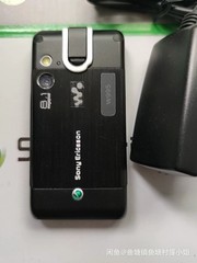 Sony Ericsson w995 w995i 3G WIFI Bluetooth GPS 8MB Camera mobile Keyboard phone