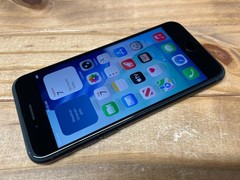 Apple iPhone SE 3rd Gen. – A2595 – 64 GB – Black (Unlocked) Works – 95% Bat