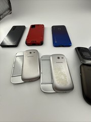 Lot of 9 Various Smartphones , Cellphones – For Parts & Cracked – Mixed Lot