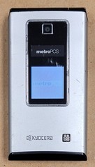 Kyocera Mako S4000 – Champagne and Black ( MetroPCS ) Very Rare CDMA Flip Phone
