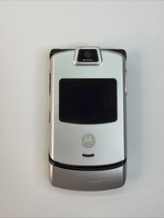 Motorola RAZR V3m – and Silver (Verizon) Cellular Flip Phone – Untested