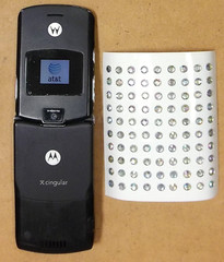 Motorola RAZR / Razor V3 – Black and Silver ( AT&T ) Cellular Flip Phone