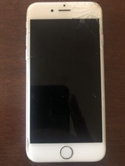 Apple iPhone 8 – 64GB – Silver (Verizon) A1863 (CDMA + GSM)