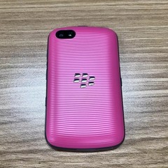 BlackBerry 9720 Unlocked Cellphone 3G WIFI 5MP Camera FM Radio Black & Pink SALE