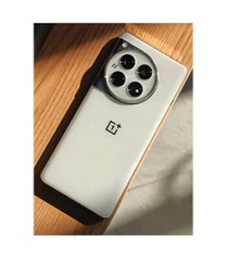 One plus 12 5G Unlock 512GB 6.82in 3168x1440px Snapdragon 8 Gen 3 5400mAh