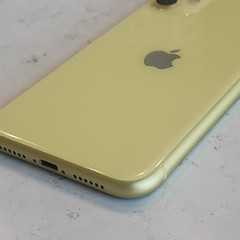 Apple iPhone 11 – 128 GB – Yellow (Unlocked) Clean Esn