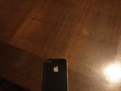 Apple iPhone 4s – 8GB – Black (Verizon) A1387 (CDMA + GSM)