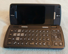 LG, EnV 3 / enV3 VX9200 3G Phone, Blue, QWERTY Keyboard, Very Good Cond.