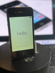 Apple iPhone 4s – 16 GB – Black (Unlocked)