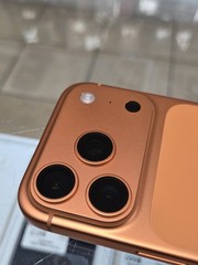 Apple iPhone 17 Pro 256GB Cosmic Orange Unlocked – Excellent Condition