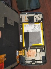 Lot of 8 Motorola Moto Z2 / G7 Power and other For parts