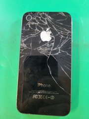 Apple iPhone 4 Tested Working, Back Glass Is Crack
