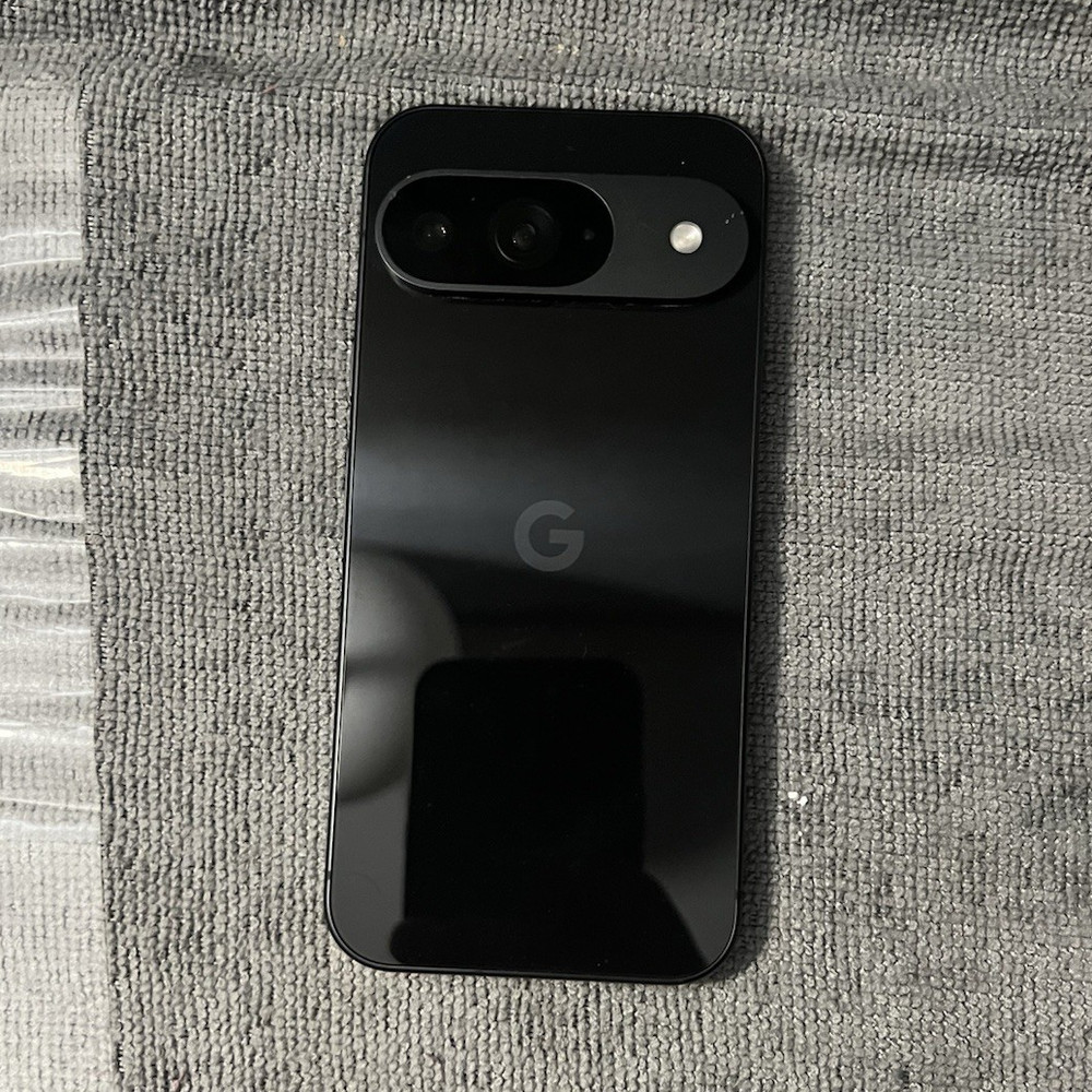 Google Pixel Smartphone Black Bar Style with G Logo and Rear Camera