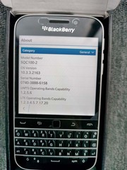 BlackBerry Classic Q20 16GB GSM (Unlocked) 4G LTE Keyboard Smartphone