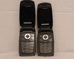 (x2) Samsung – Gray and Black ( AT&T / Cingular ) Very Rare Flip Phone