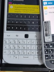 99%NEW BlackBerry Classic Q20 16GB 4G LTE Unlocked Qwerty Keyboard SmartPhone