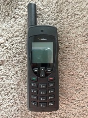Iridium 9555 Satellite Phone w/ 1,200 Prepaid Minutes + Accessories