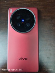 Vivo X200 Ultra (Red) Snapdragon 8 Elite Multi-Core Processor, 512G/16G Ram