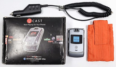 Motorola RAZR / Razor V3c – Gray ( Verizon ) Flip Cell Phone – Boxed with Games
