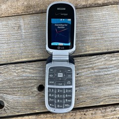 LG VX8360 Verizon V CAST Flip Phone Tested Powers On Read