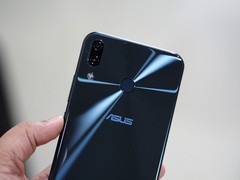 ASUS Zenfone 5z 128GB ZS620KL DTS:X OIS wide PWM-free flicker free FM radio NEW