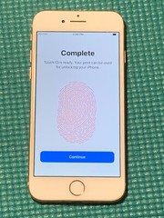 Apple iPhone 8 64GB Unlocked Smartphone – Gold A1863 (CDMA + GSM)